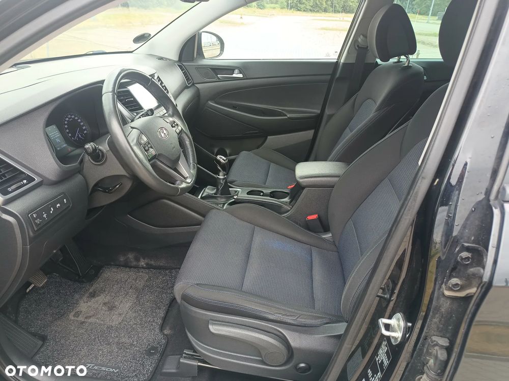 Hyundai Tucson blue 1.7 CRDi 2WD Advantage - 8