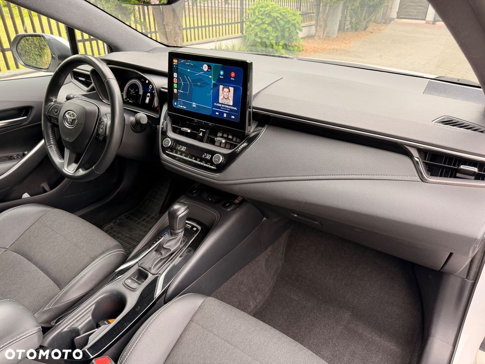 Toyota Corolla 1.8 Hybrid Executive - 32