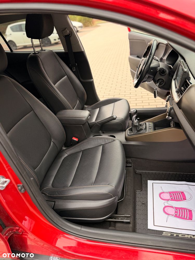 Kia Stonic - 26