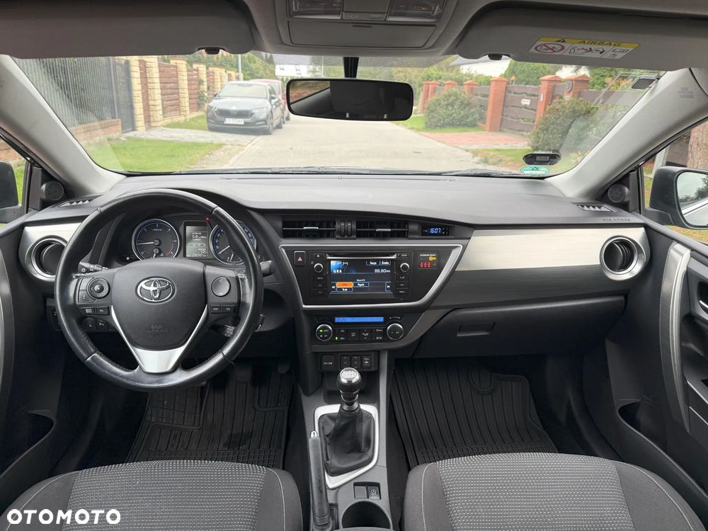 Toyota Auris 2.0 D-4D Executive - 25