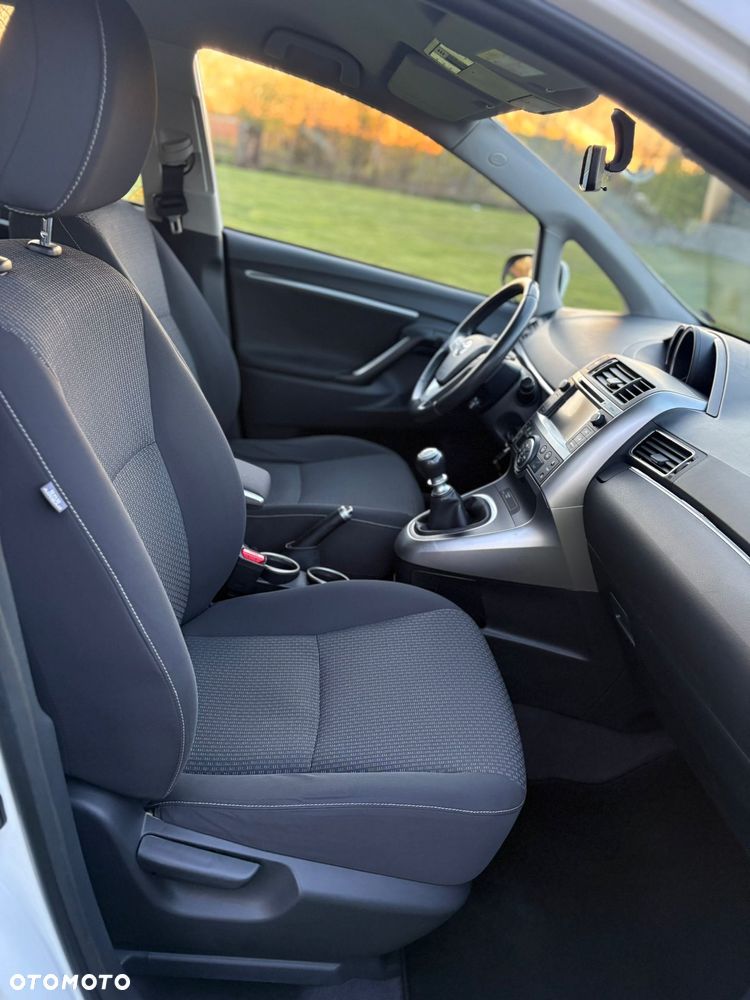 Toyota Verso 2.0 D-4D Premium 7os - 14