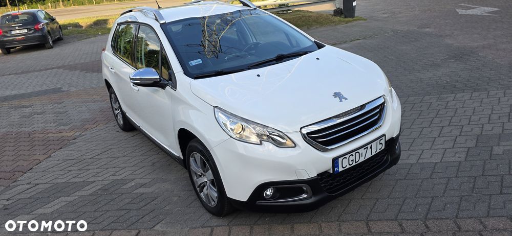 Peugeot 2008 1.2 VTi Allure - 23