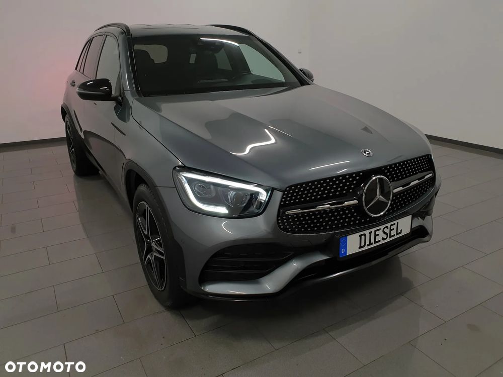 Mercedes-Benz GLC - 38