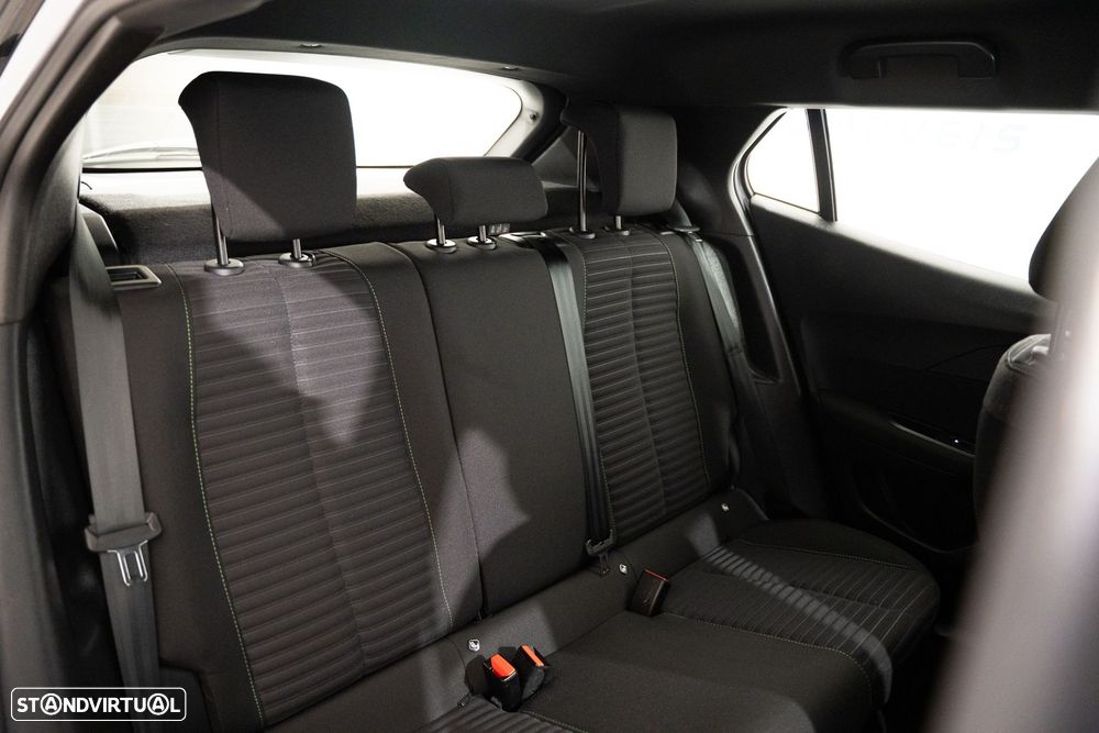 Peugeot 2008 1.2 PureTech Active - 23