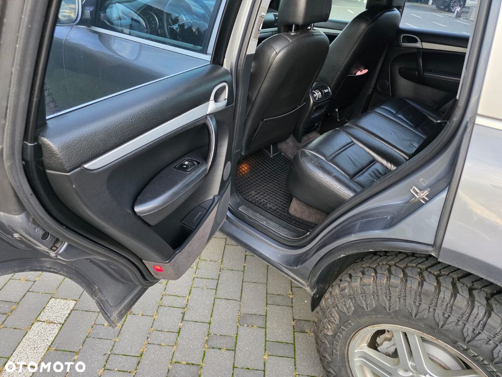 Porsche Cayenne - 12