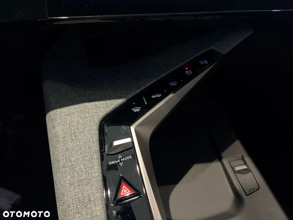 Peugeot 5008 1.2 PureTech mHEV GT Exclusive S&S e-DCS6 - 30