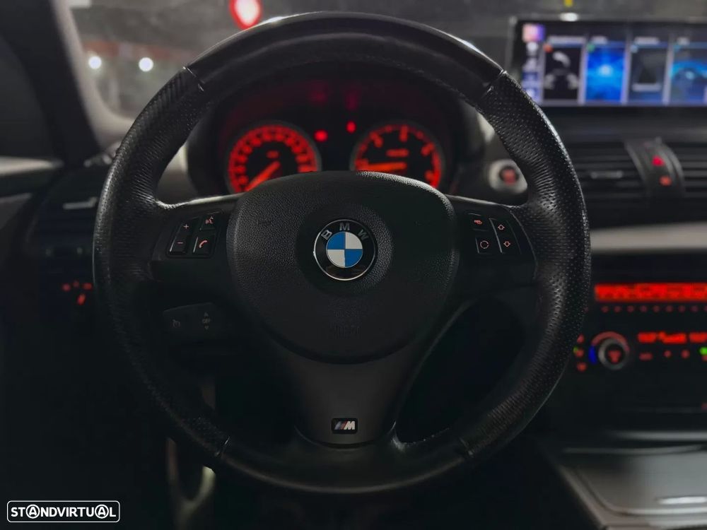 BMW 120 d Pack M — fotografia 16