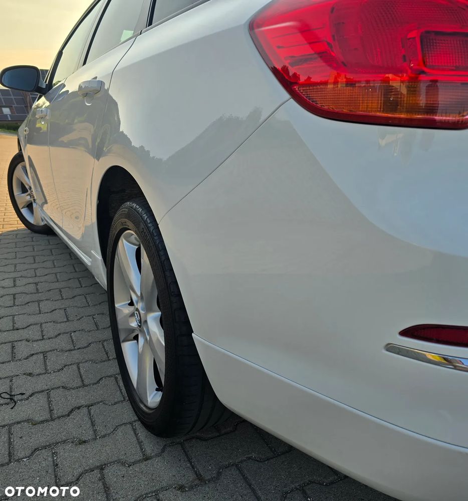 Opel Astra 1.4 T Cosmo - 21