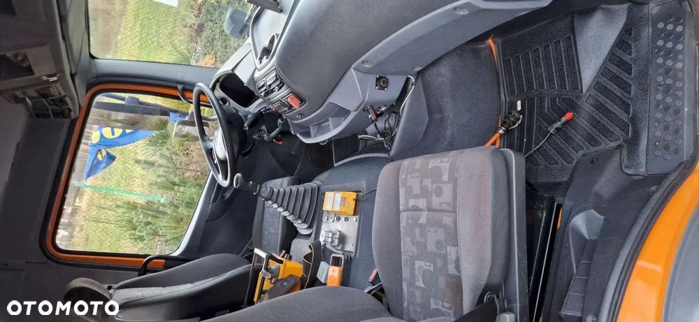 Mercedes-Benz AXOR 1828 - 12