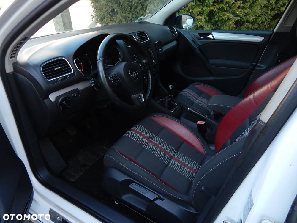 Volkswagen Golf 2.0 TDI DPF BlueMotion Technology MATCH - 14