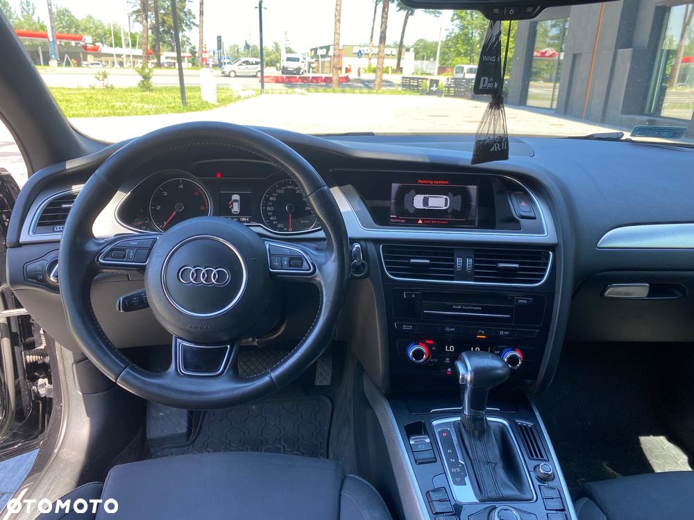 Audi A4 Avant 2.0 TDI DPF quattro S tronic S line Sportpaket - 9