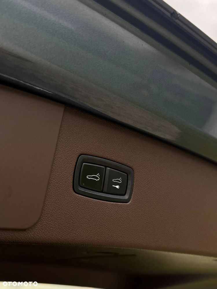 Porsche Cayenne Standard - 19