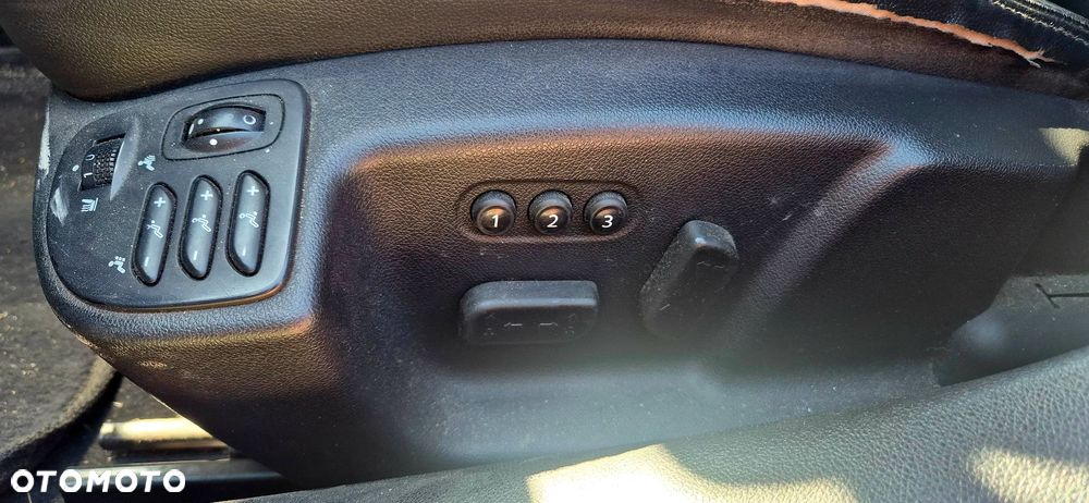 Renault Latitude - 12