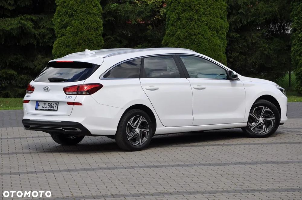 Hyundai i30 1.6 CRDI DCT Select - 16