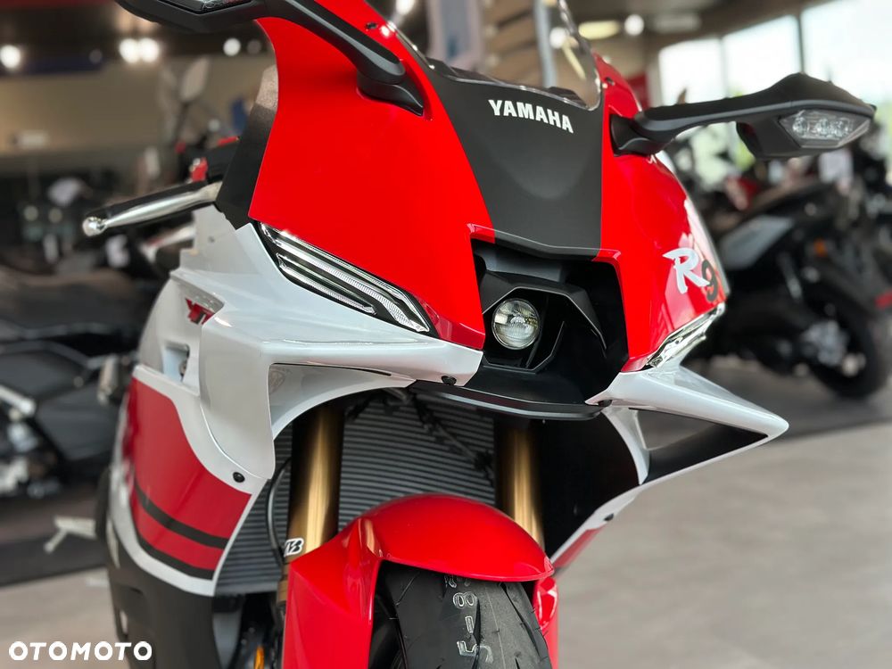 Yamaha R9 - 3