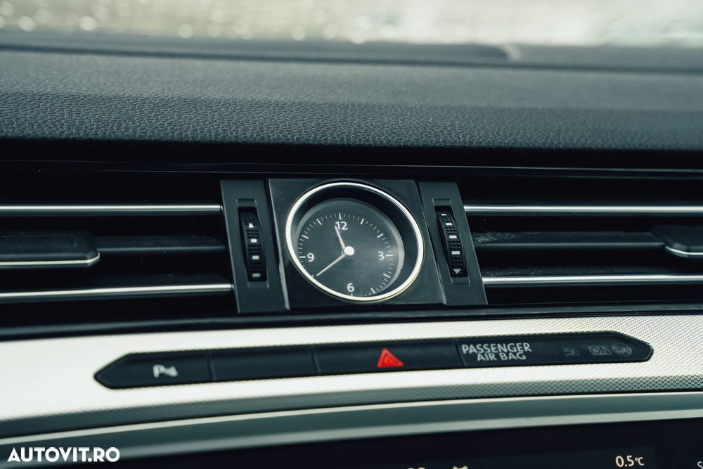 Volkswagen Passat 2.0 TDI DSG Comfortline - 10