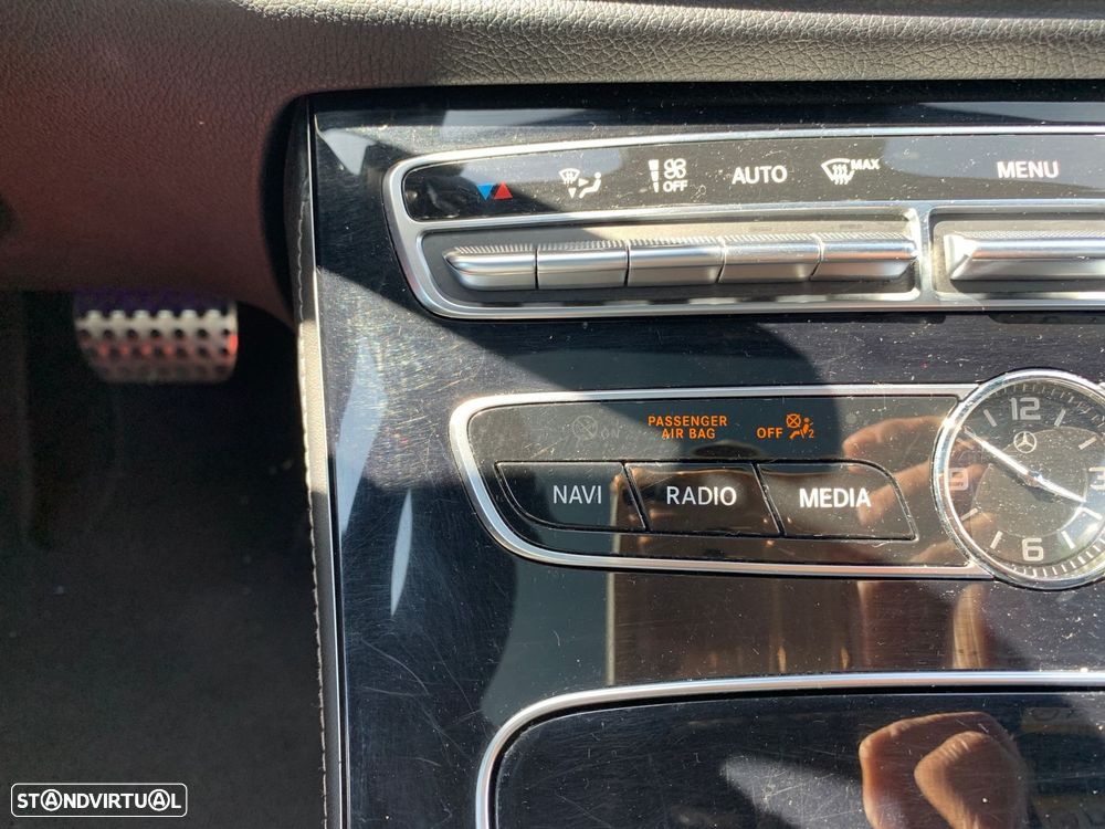 Mercedes-Benz E 220 d AMG Line - 33