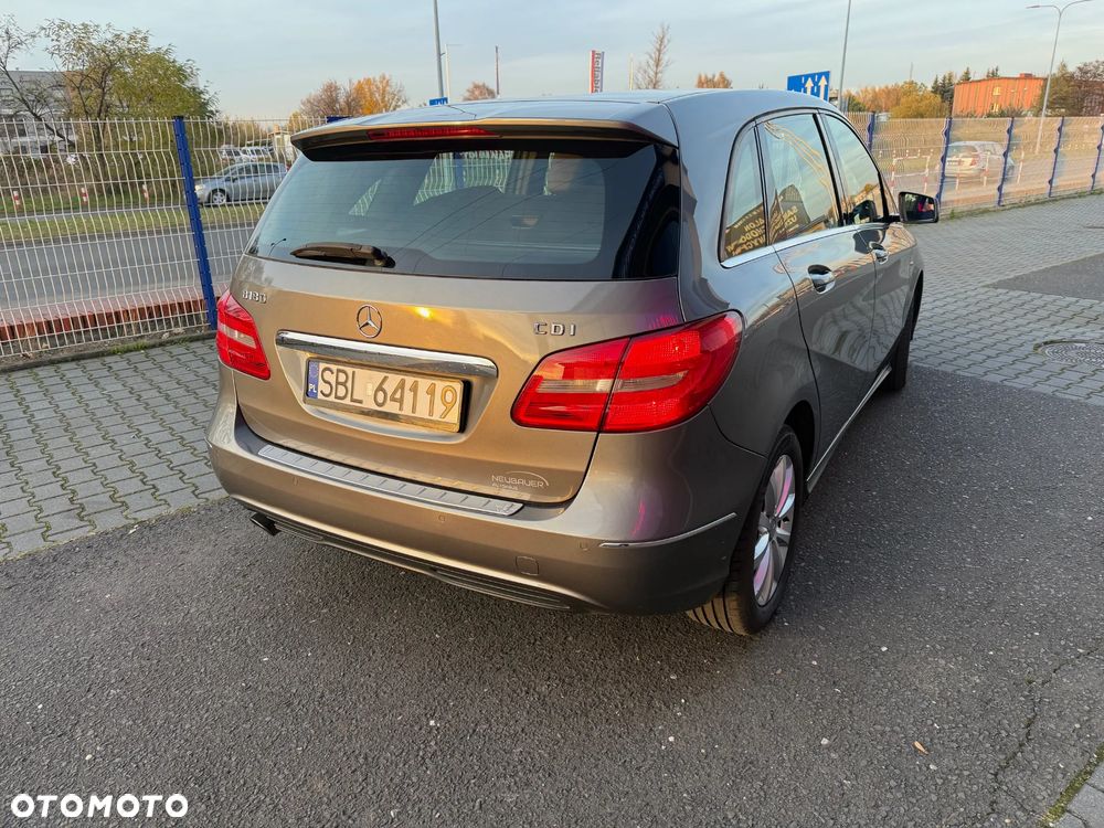 Mercedes-Benz Klasa B - 21