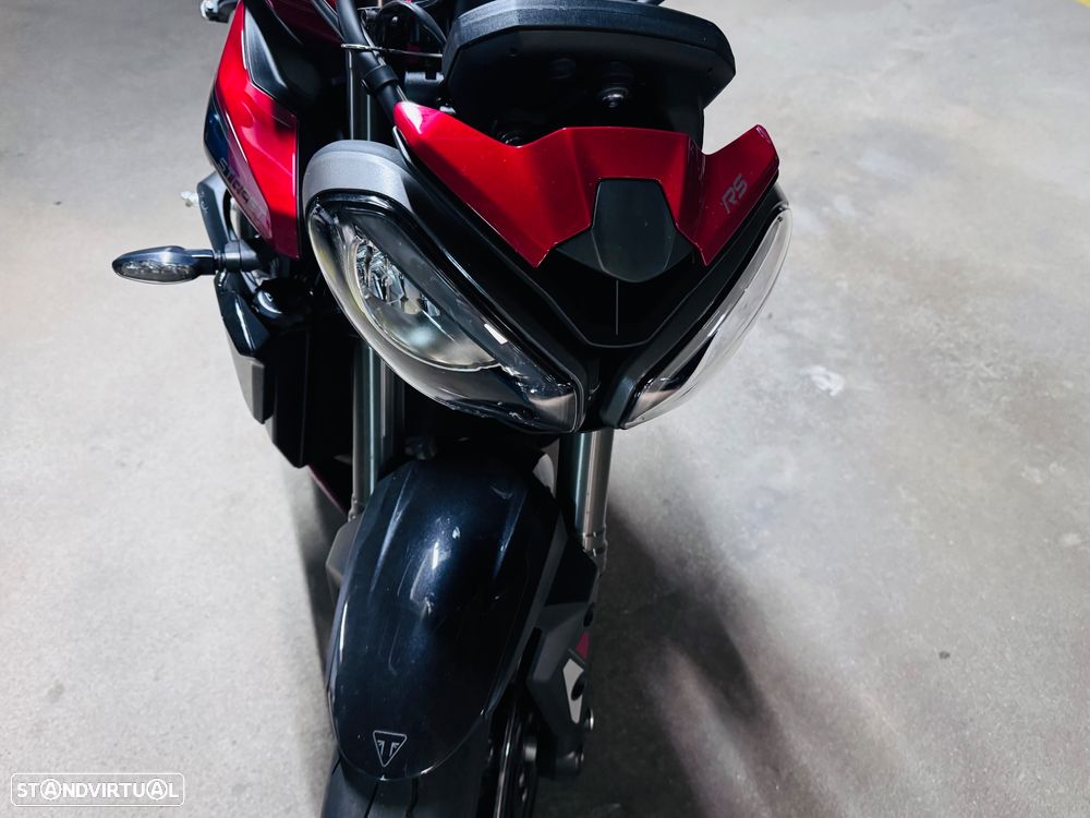 Triumph Street Triple - 11