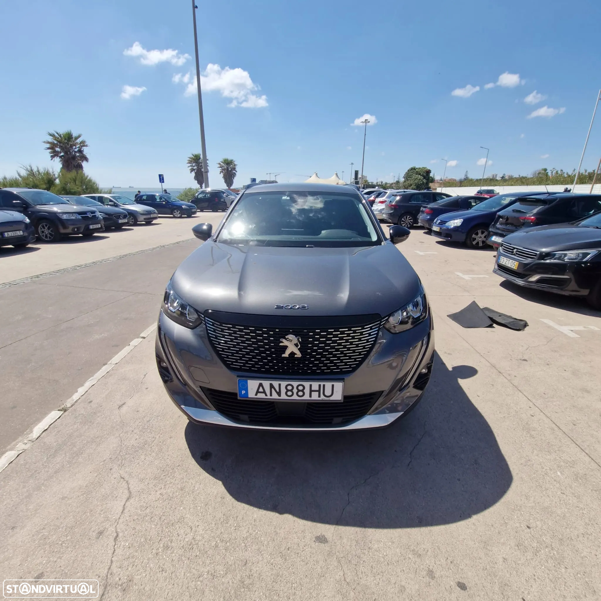Peugeot 2008 1.2 PureTech Allure - 23