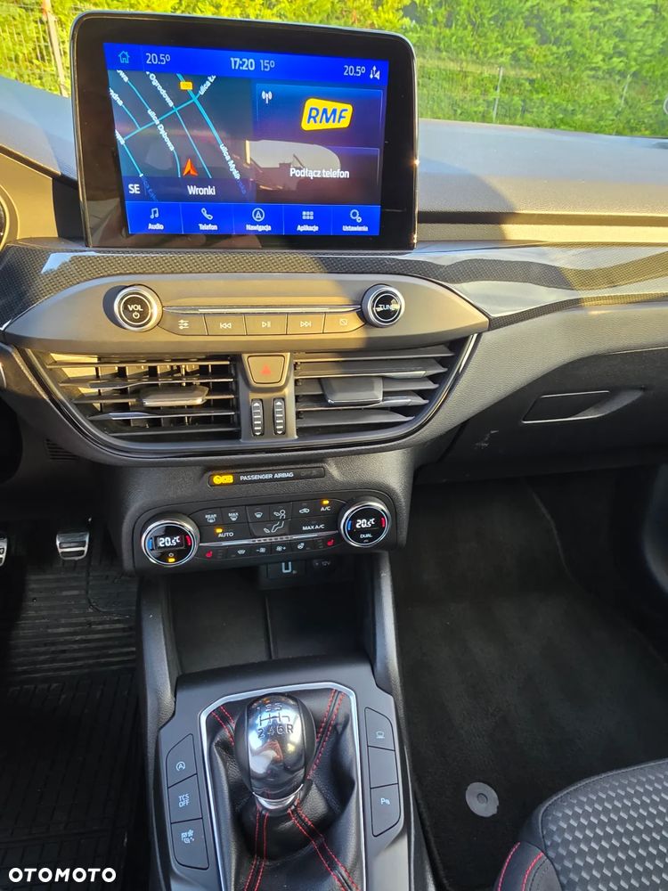 Ford Focus 1.0 EcoBoost ST-Line - 12