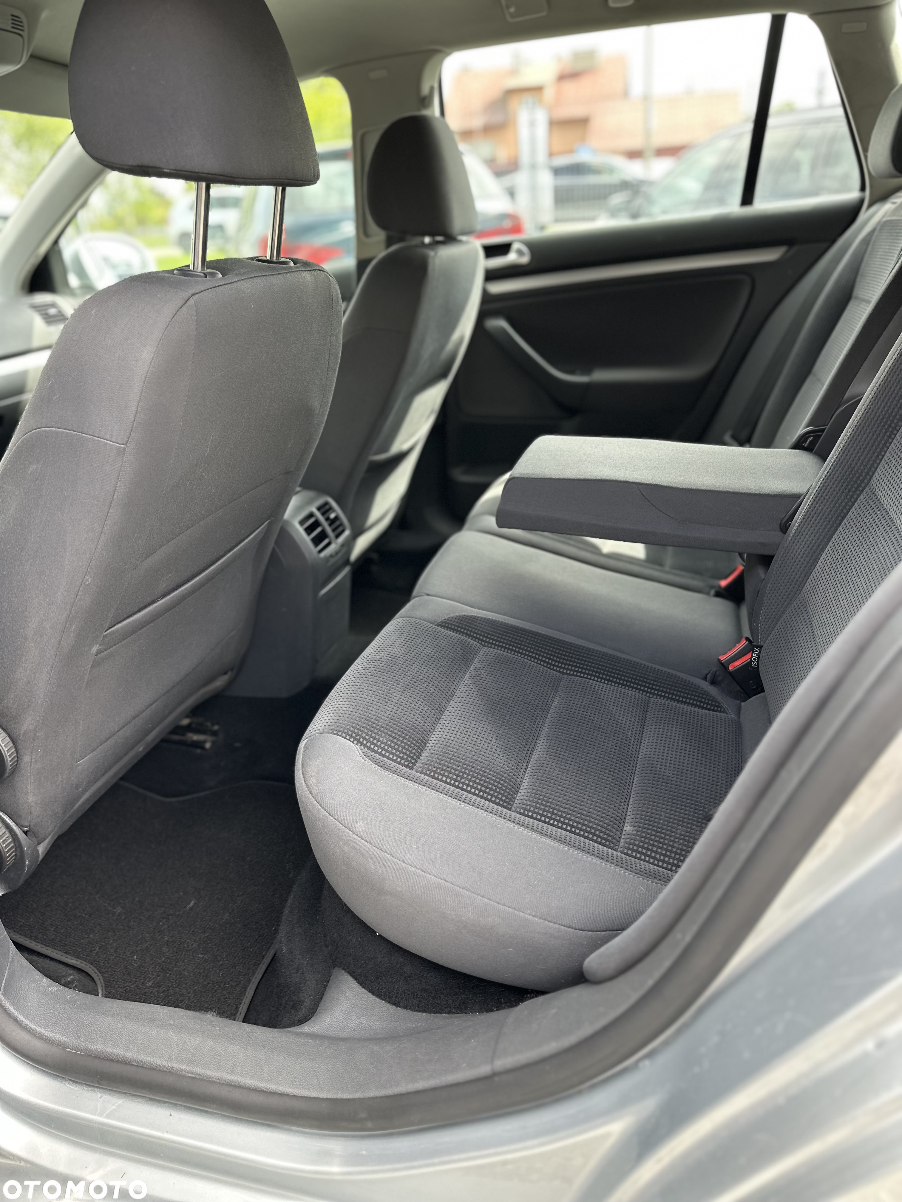Volkswagen Golf 1.9 TDI DPF Edition BlueMotion - 14