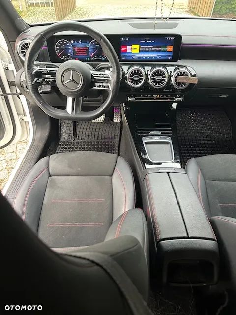 Mercedes-Benz CLA 220 7G-DCT - 7