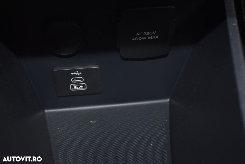 Ford Tourneo Courier - 28