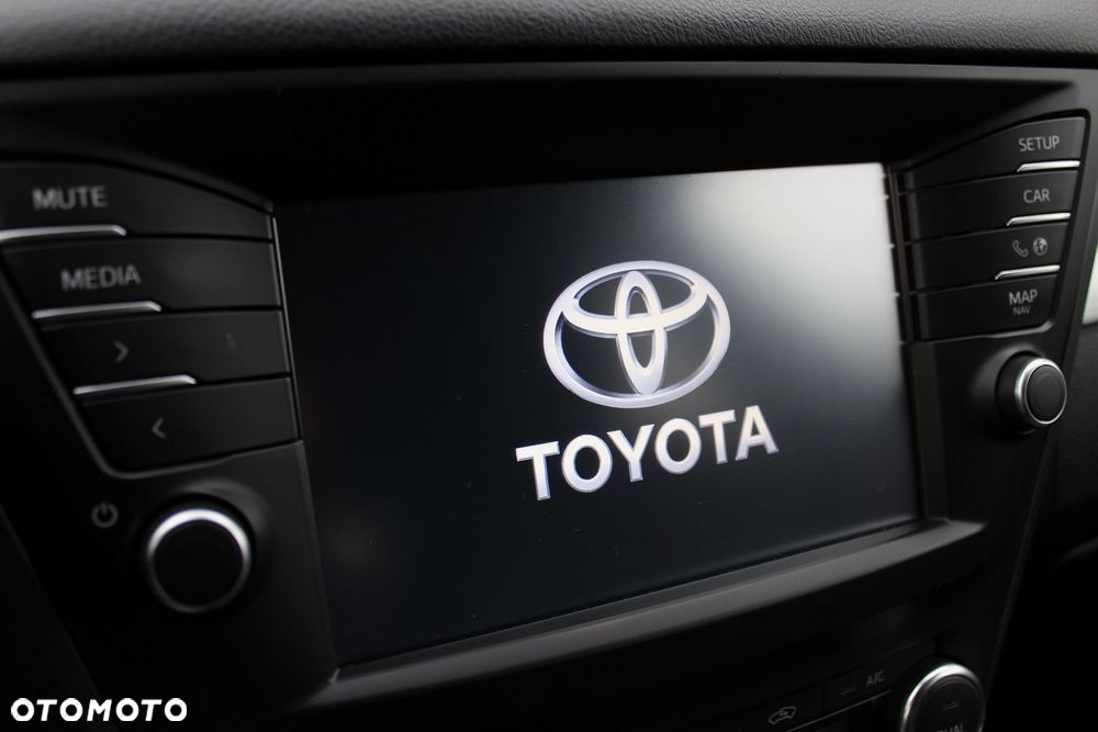Toyota Avensis 2.0 D-4D Selection - 11