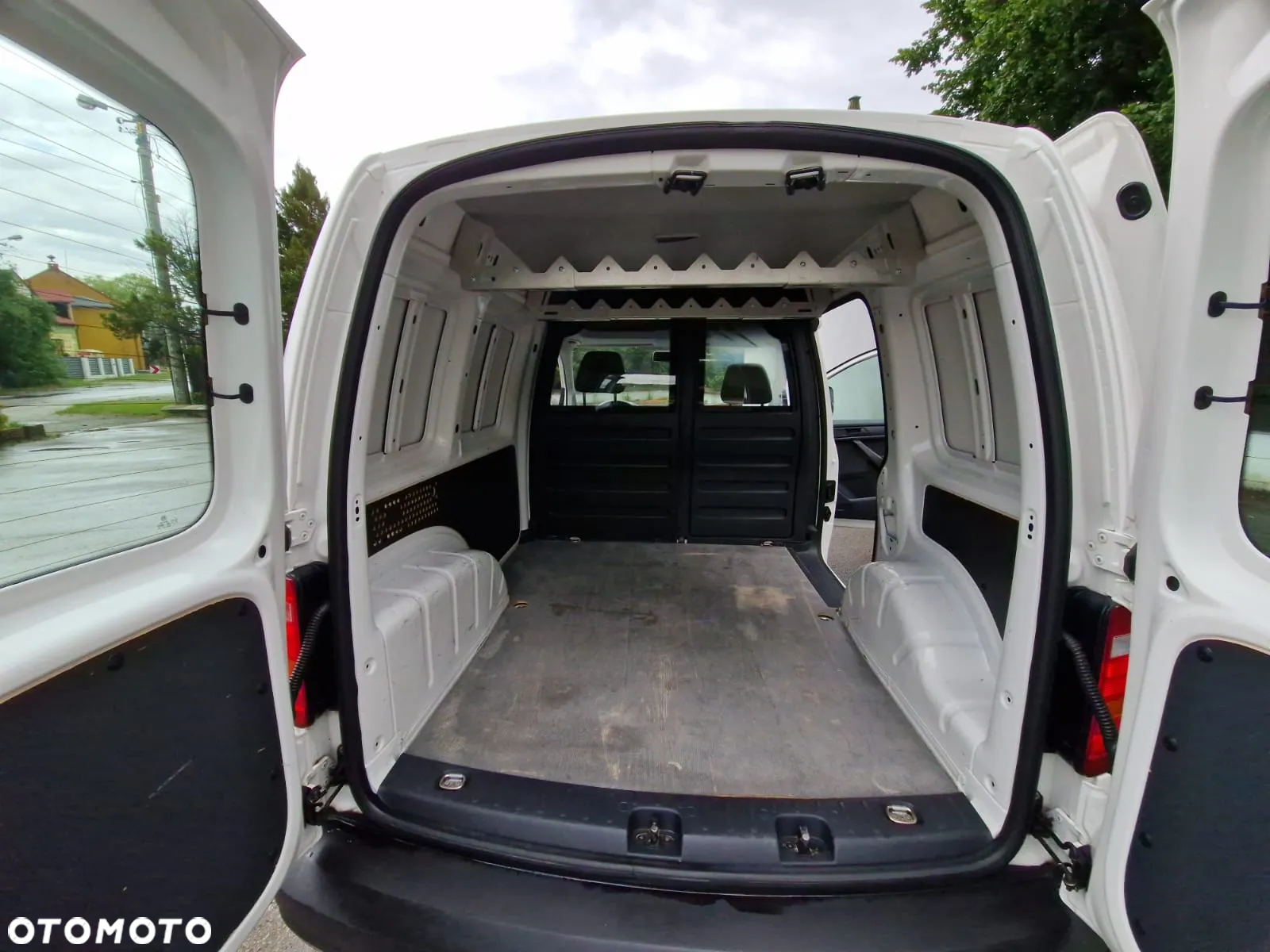 Volkswagen Caddy - 9