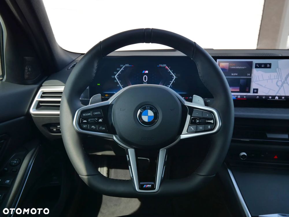 BMW Seria 3 330i xDrive M Sport sport - 15