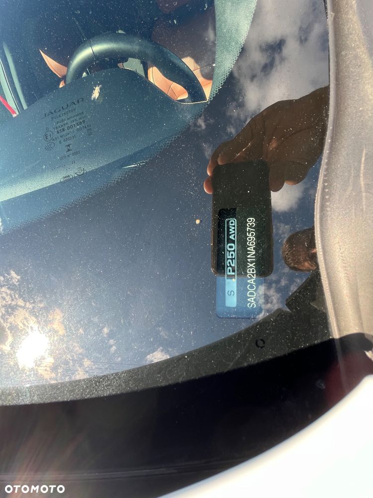 Jaguar F-Pace 2.0 P250 mHEV AWD R-Dynamic S - 4