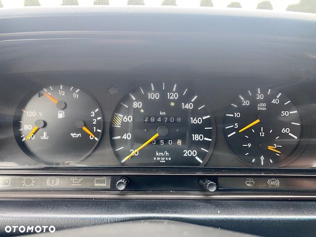 Mercedes-Benz W201 (190) - 13