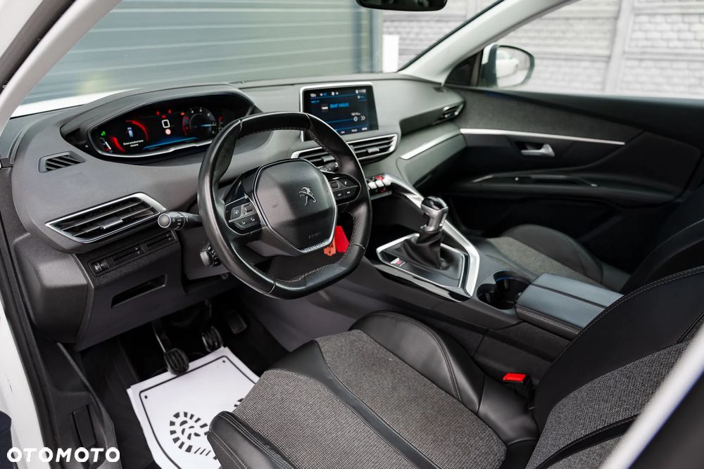 Peugeot 3008 1.6 BlueHDi Allure S&S - 16