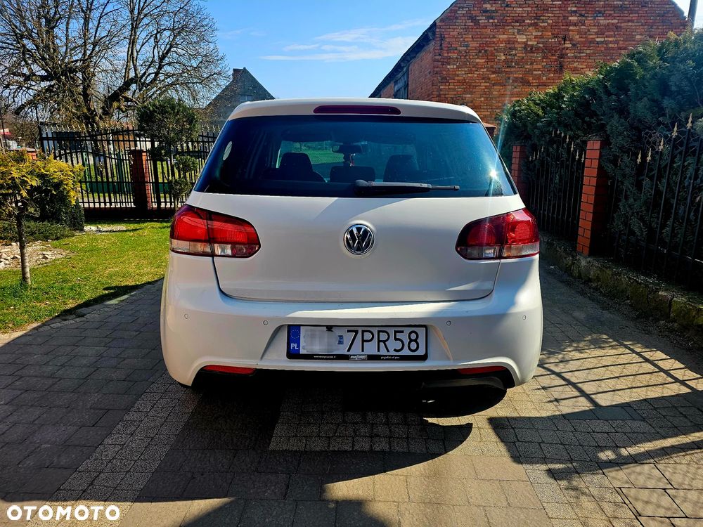 Volkswagen Golf 1.6 TDI Highline - 5