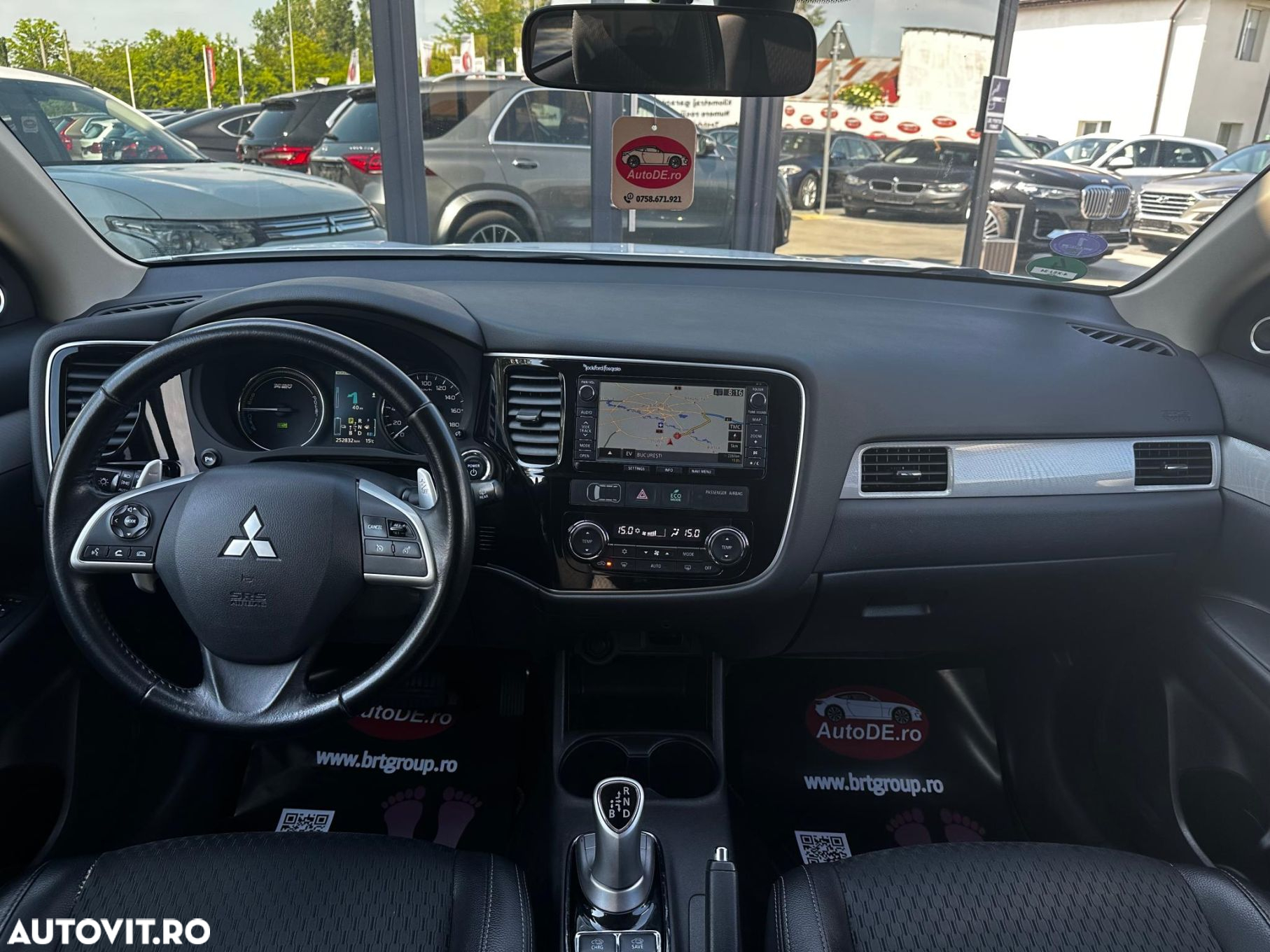 Mitsubishi Outlander - 8