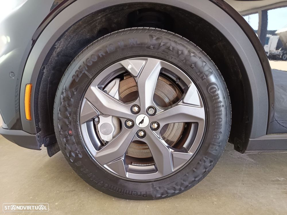 Ford Mustang Mach-E Standard - 12