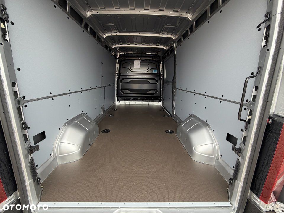 Nissan Interstar - 9