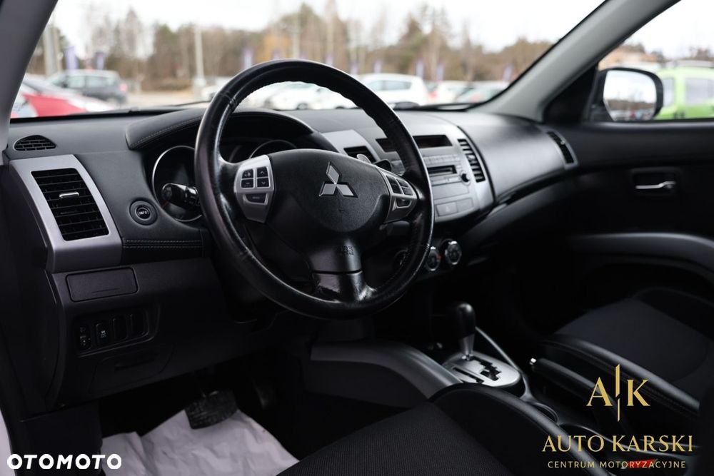 Mitsubishi Outlander - 7