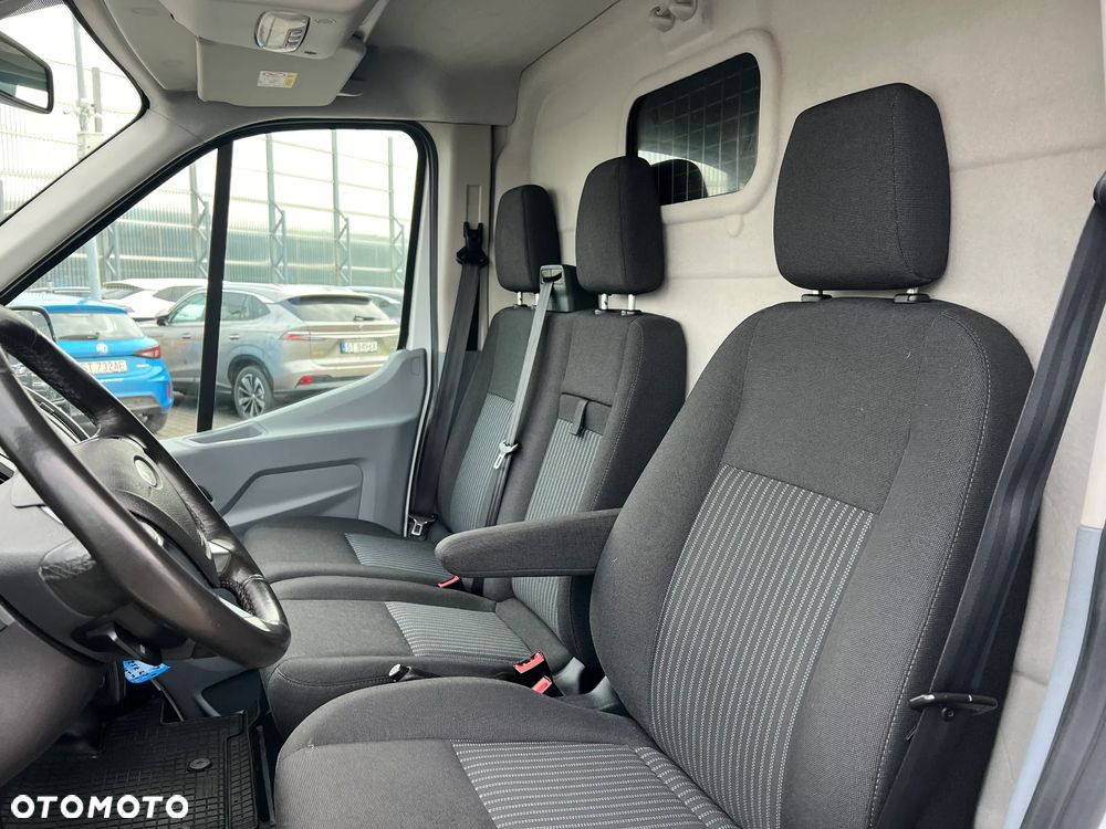 Ford Transit - 23