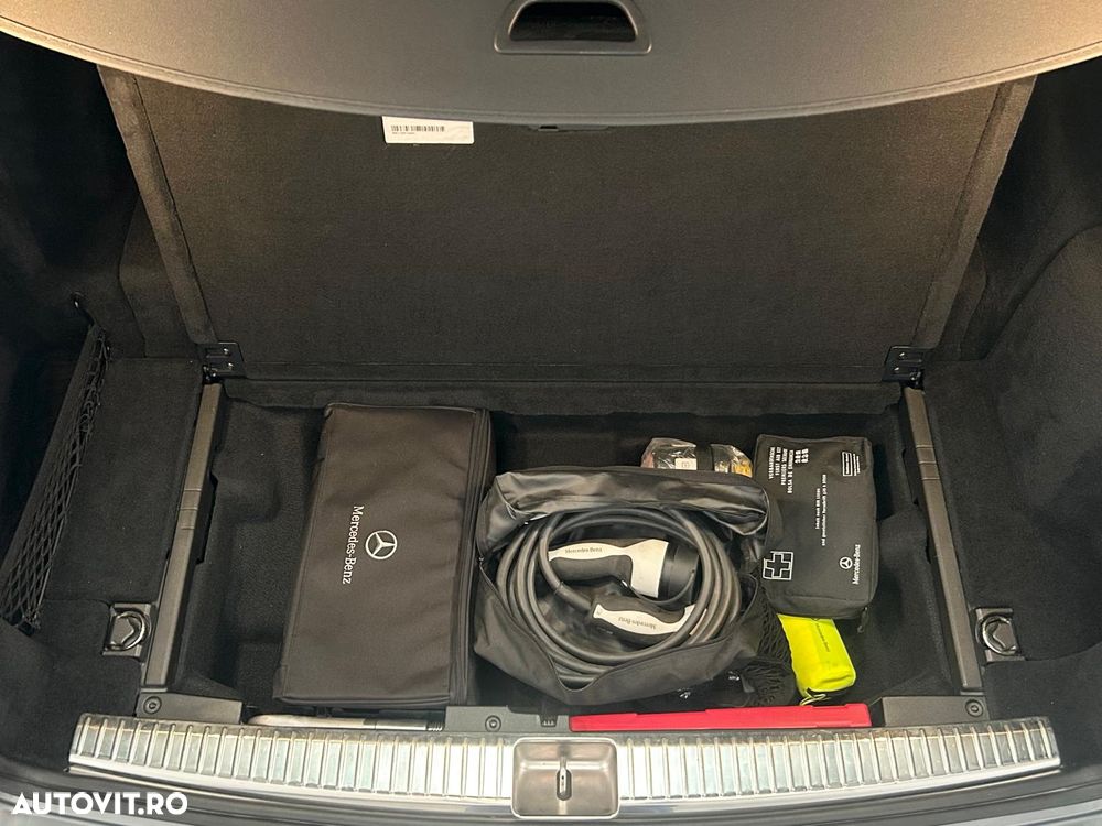 Mercedes-Benz E - 14