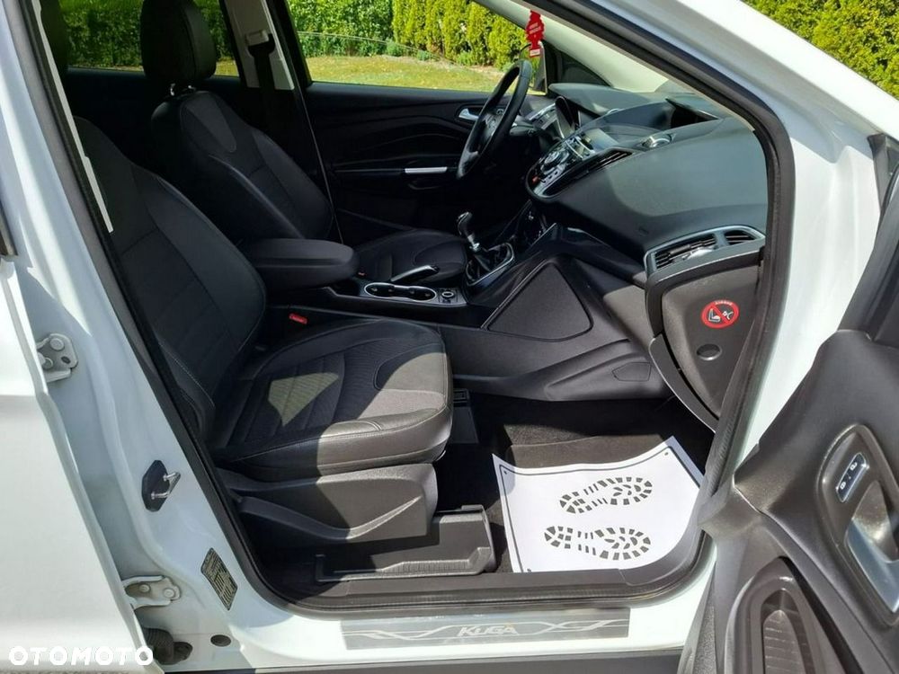 Ford Kuga 2.0 TDCi 4WD Titanium - 29