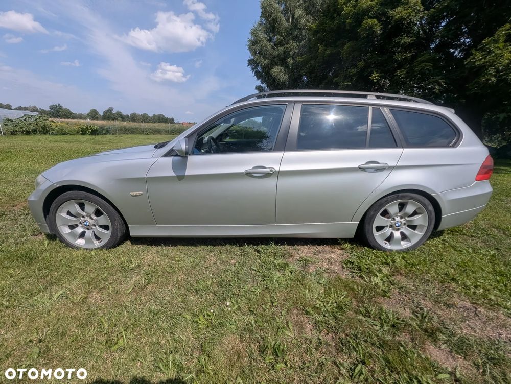 BMW Seria 3 318i - 4