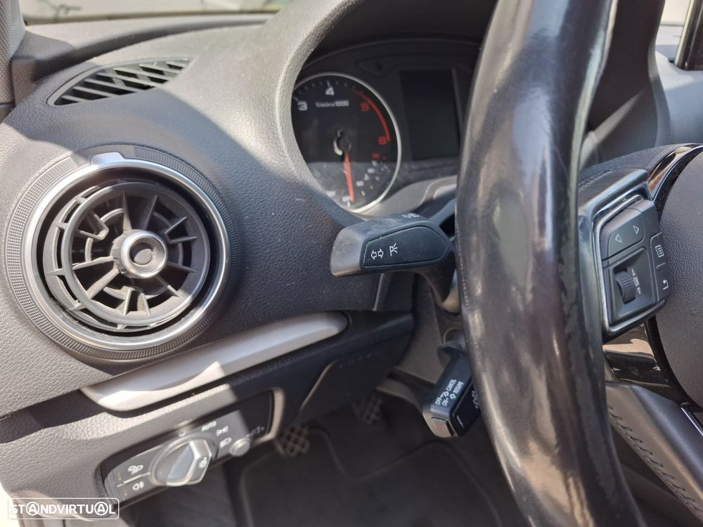 Audi A3 Sportback 1.6 TDI Design - 13