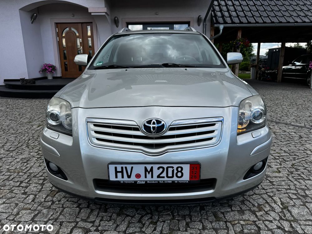Toyota Avensis 1.8 VVT-i Executive - 2