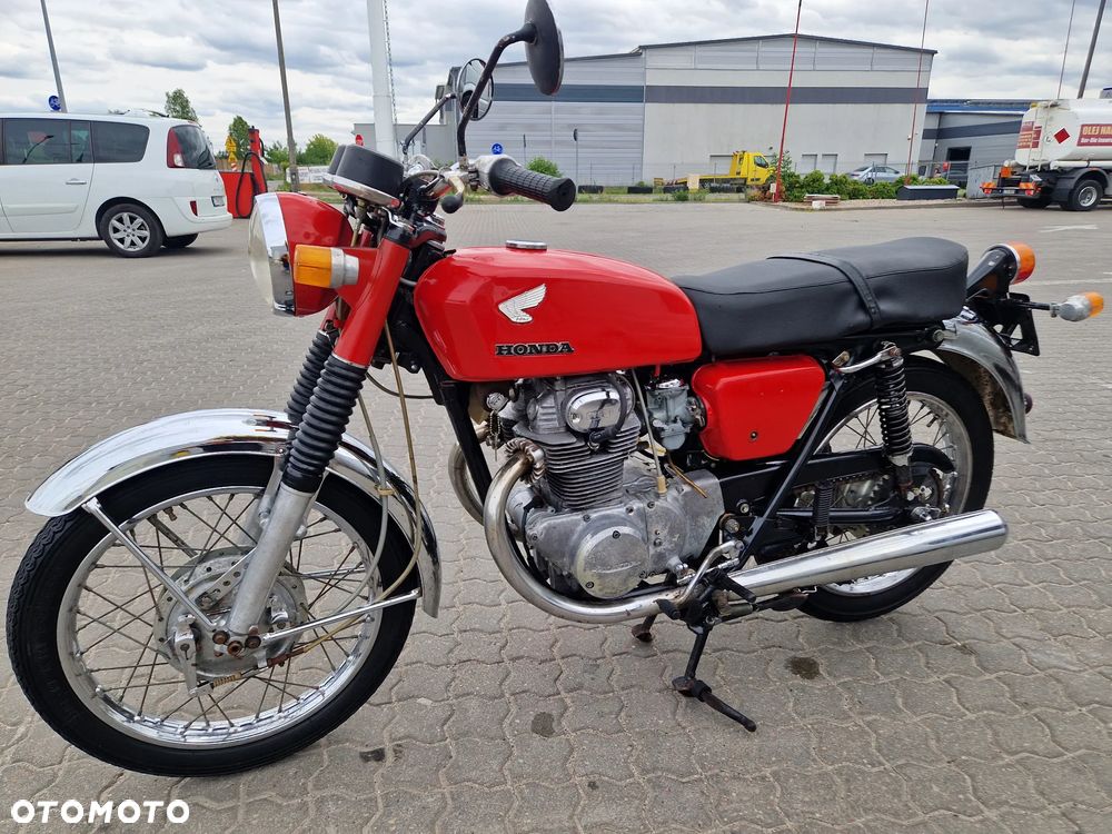 Honda CB - 1