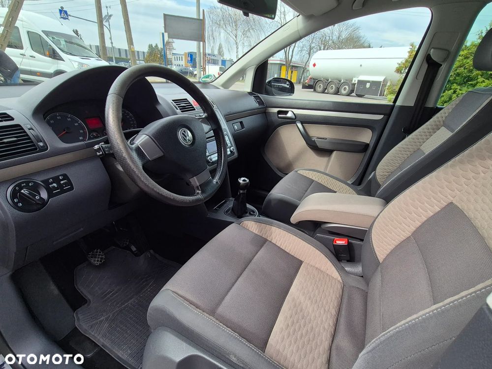 Volkswagen Touran 1.4 TSI Cross - 26