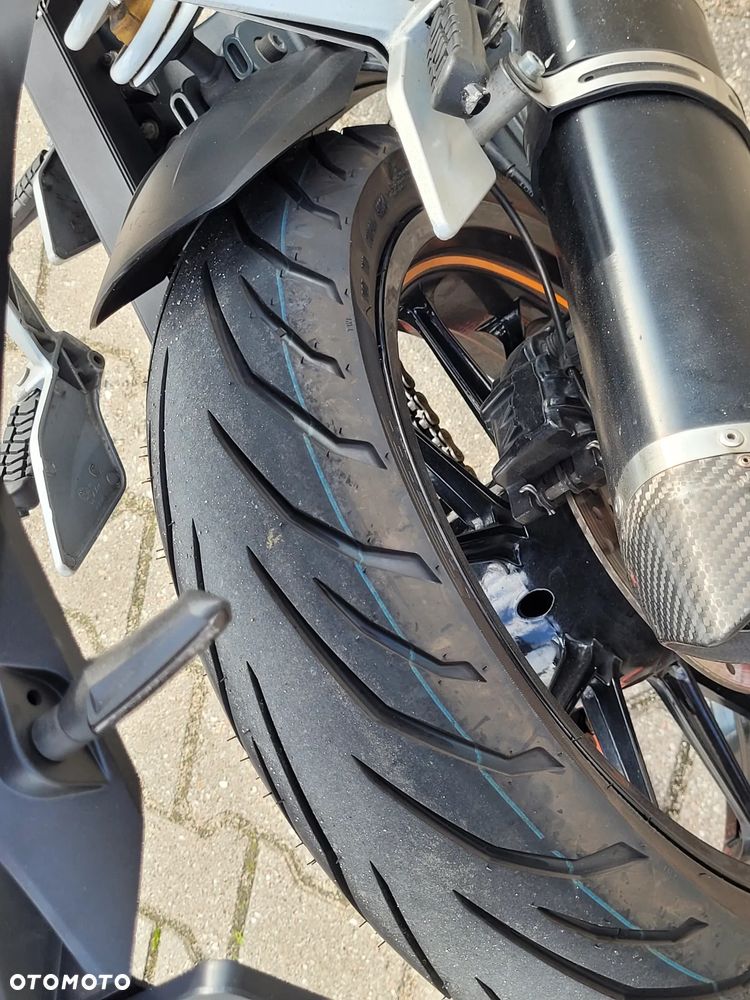 KTM Duke 125 - 21