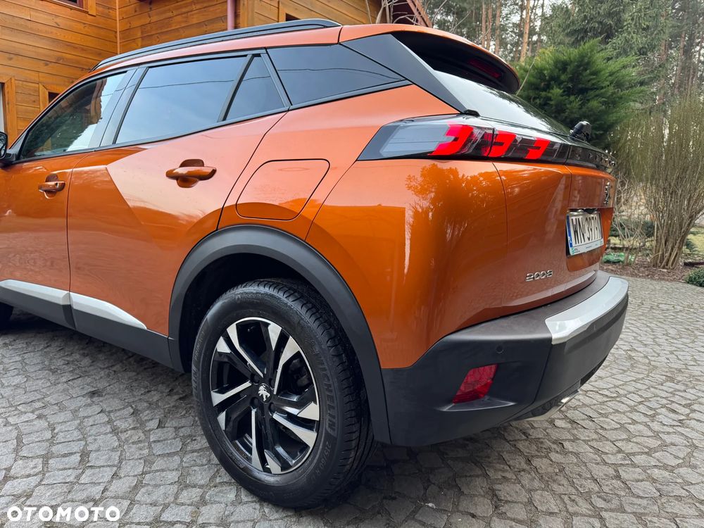 Peugeot 2008 1.2 PureTech Allure S&S - 4