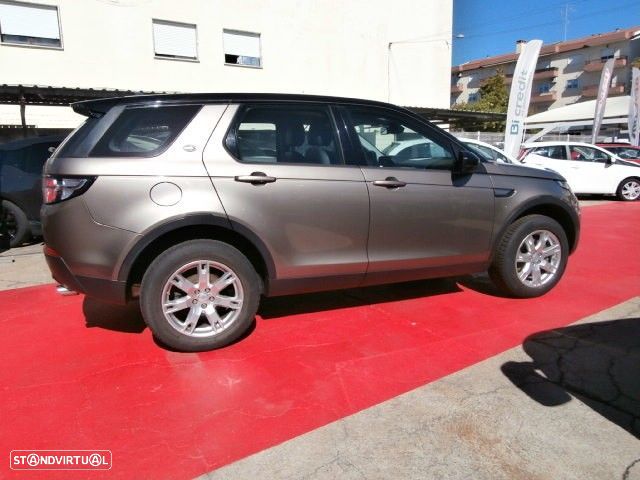 Land Rover Discovery Sport TD4 SE - 6